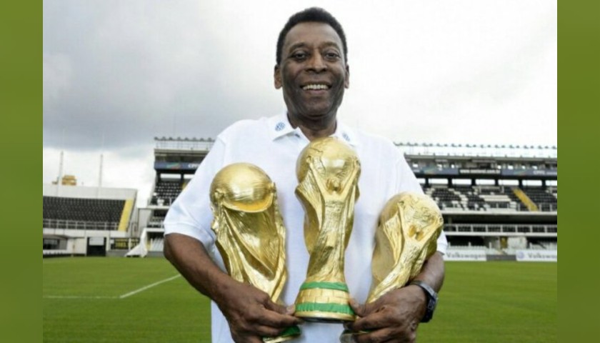 Pele Signed Replica World Cup 