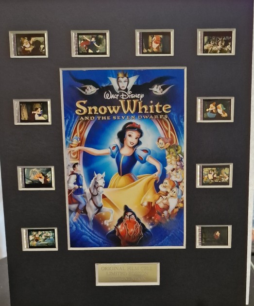 Maxi Card with original fragments from the film Snow White