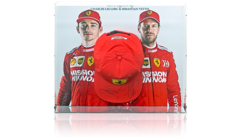 Cappellino Ferrari autografato da Charles LeClerc - CharityStars