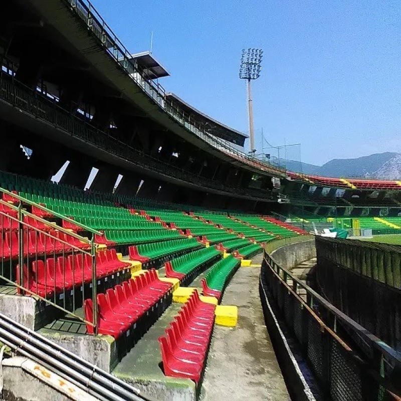 Attend Tribune B at Ternana v Palermo + Walkabout