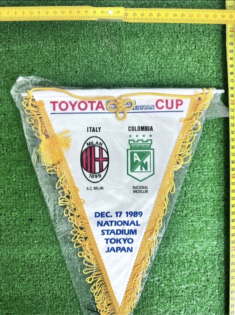 Milan vs National Medellin Official Pennant, Toyota Cup 1989