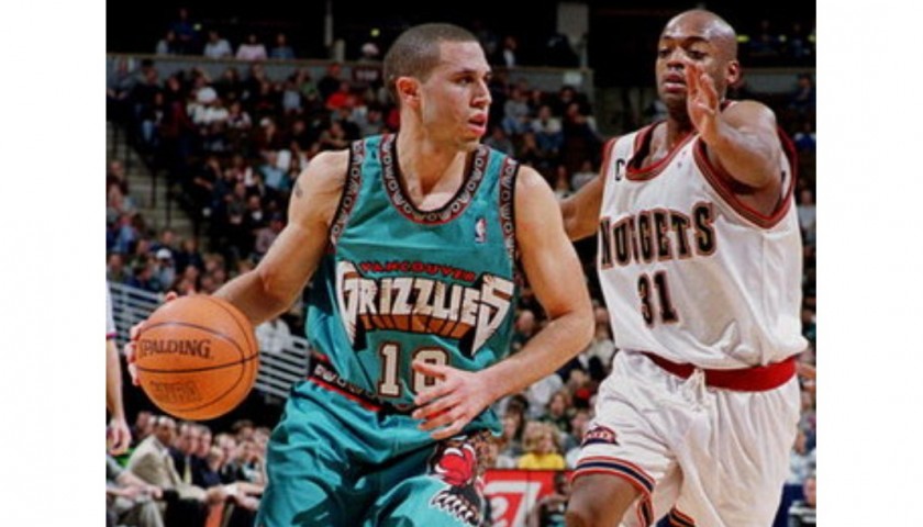 MIKE BIBBY VANCOUVER GRIZZLIES ACTION SIGNED 8x10