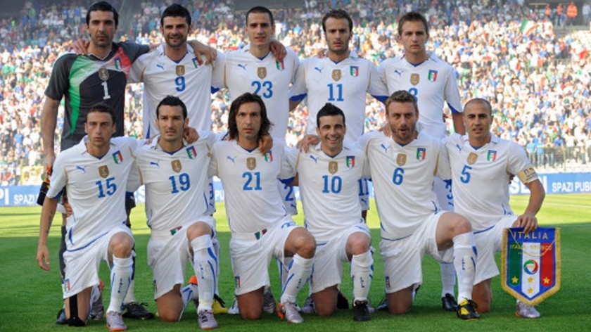 Gilardino's Official Italy Signed Shirt, 2010 