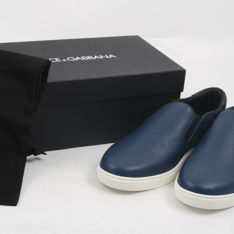 Tiziano Ferro's Blue Slip-On Sneakers