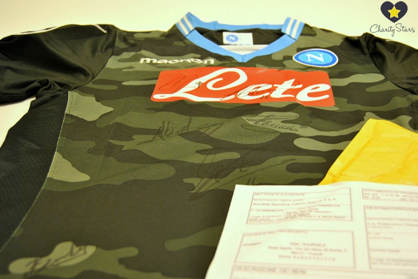 Maglia Napoli edizione limitata Halloween - Autografata dalla rosa e  incorniciata - CharityStars