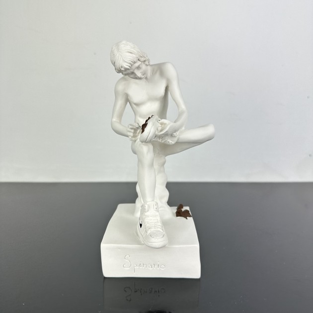 "Spinario Nike White" by Santicri