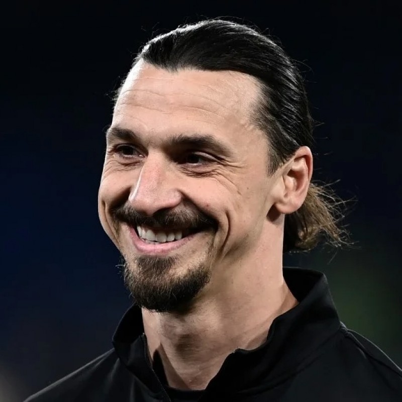 AC Milan Training Shirt, 2022/23 - Signed by Zlatan Ibrahimovic