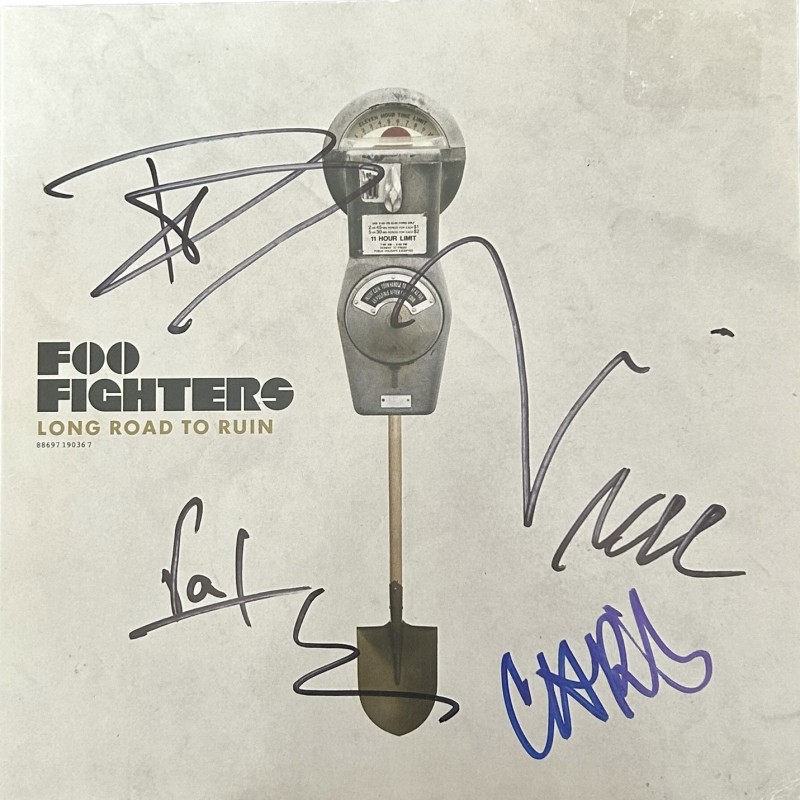 Vinile 45 giri firmato "Long Road To Ruin" dei Foo Fighters