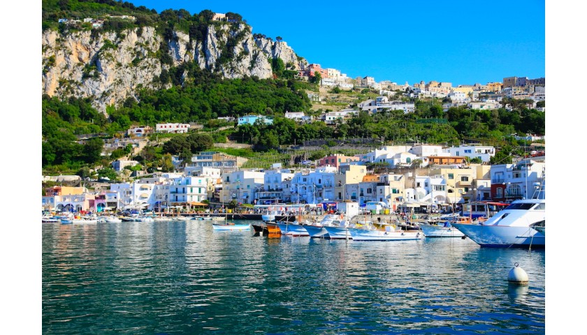 Idyllic Isle of Capri Escape