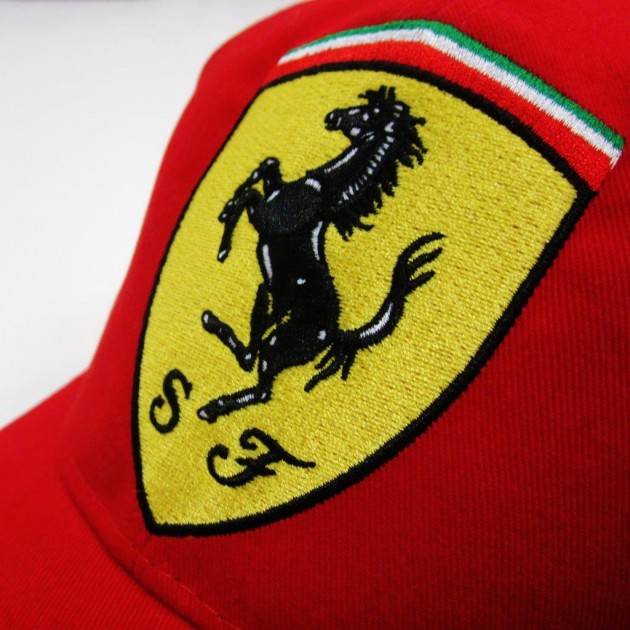 Ferrari official hat signed by Fernando Alonso - CharityStars