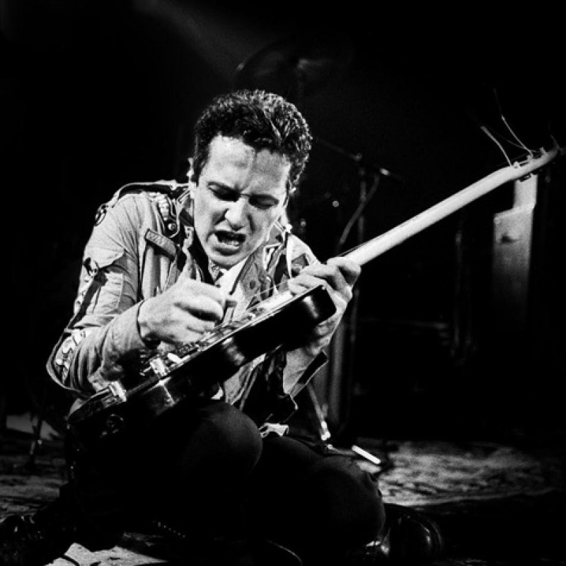 Chitarra Fender Campfire di Joe Strummer dei Clash