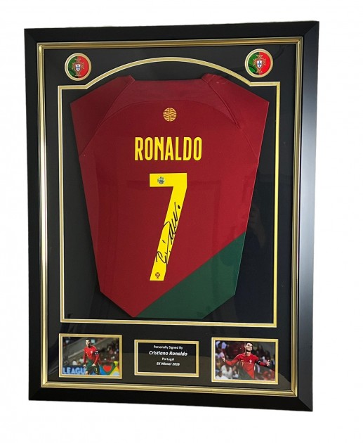 Soccer – Cristiano Ronaldo Signed & Framed Portugal 2022 World Cup Jersey, Taylormade Memorabilia