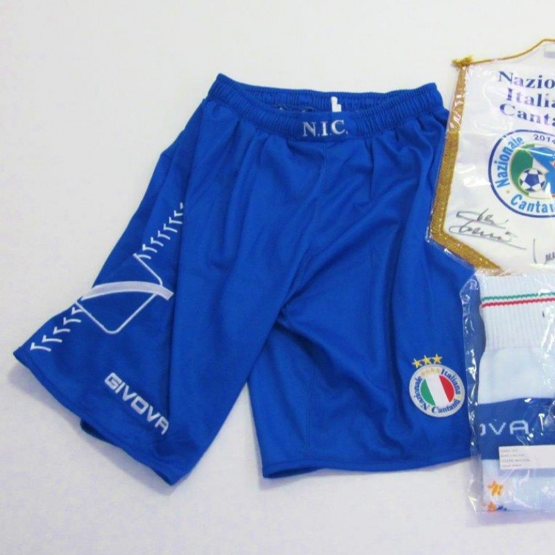 Luca Barbarossa's signed shorts, socks and pennant from "Nazionale Italiana Cantanti"