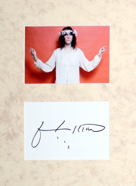 Display autografato da Patti Smith