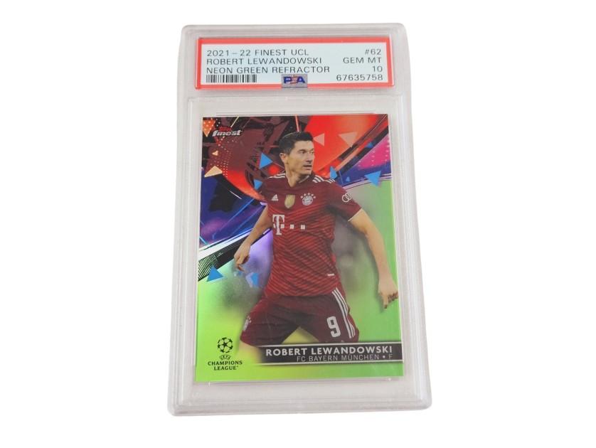 Robert Lewandowski Topps Finest UCL 2021/22 Card 