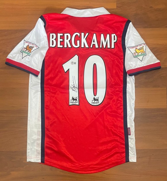 Replica della maglia dell'Arsenal 1998/99 firmata da Dennis Bergkamp