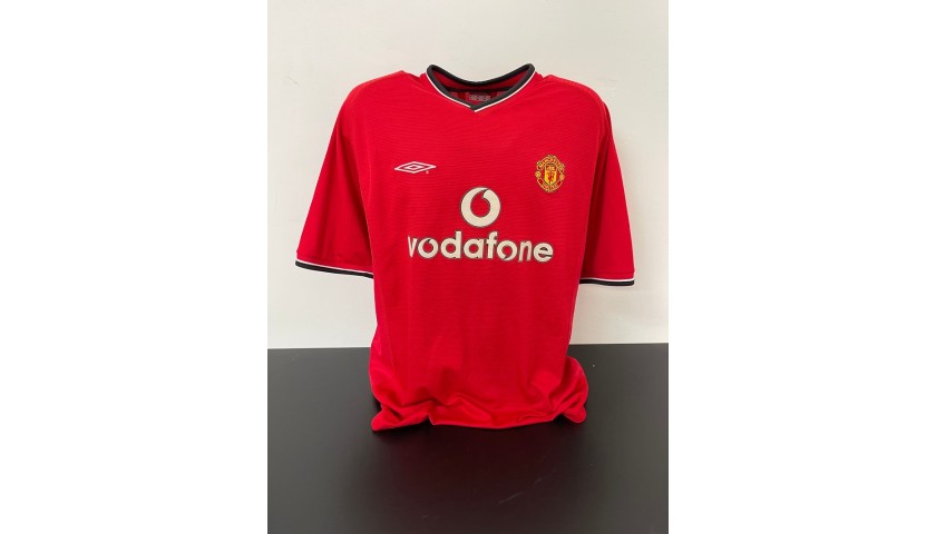Beckham's Official Manchester United Signed Shirt, 2000 - CharityStars