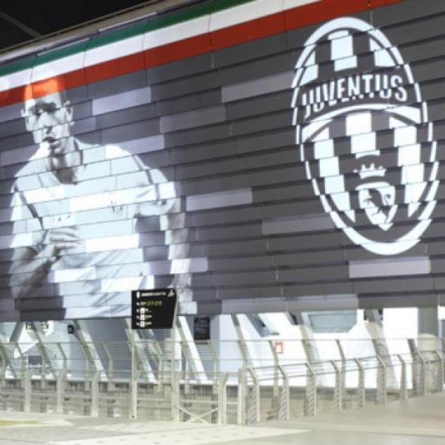 2 VIP tickets, first line, for Juventus-Palermo 26/10/2014