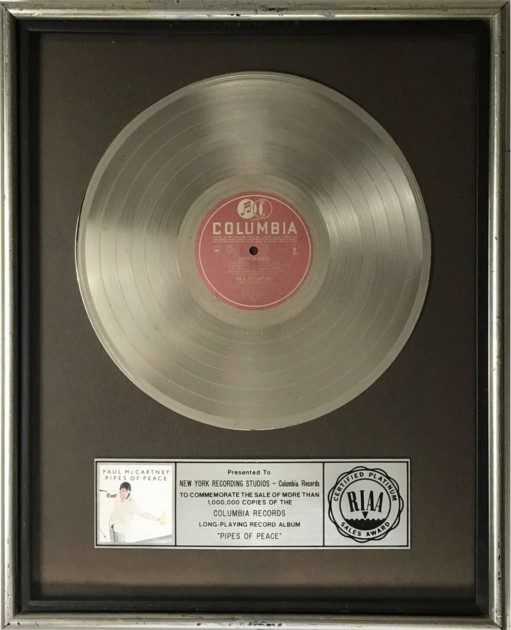 Paul McCartney “Pipes of Pieces” Premio RIAA per l'album al platino