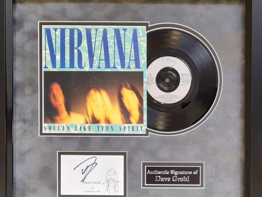 Dave Grohl of Nirvana Signed and Mounted Vinyl - CharityStars