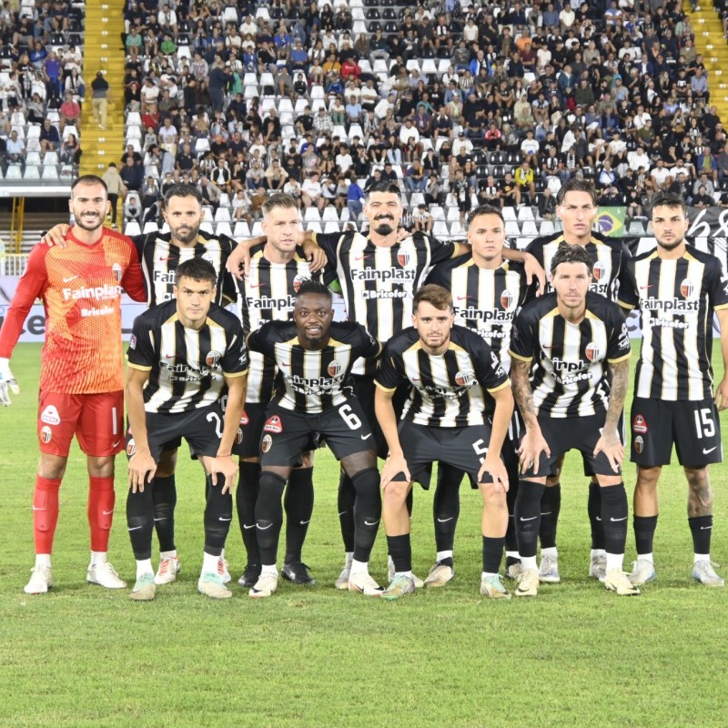 Assisti in Poltroncina Nord ad Ascoli vs Perugia + Walkabout con riscaldamento a bordocampo