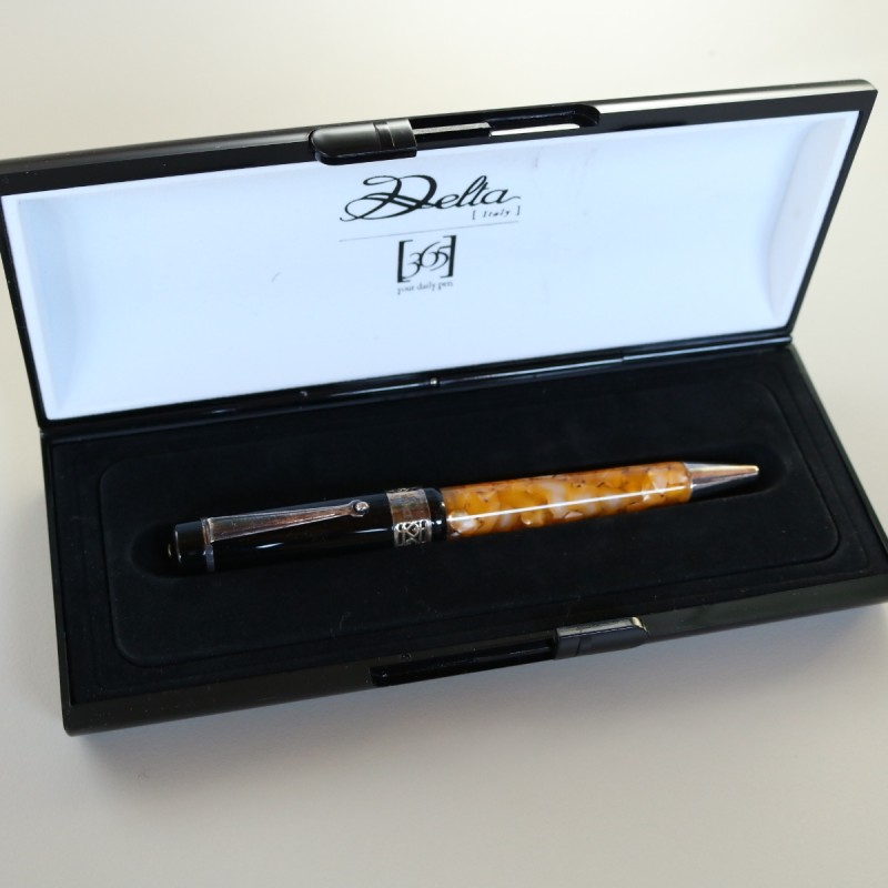 Dolce Vita rollerball pen by Delta