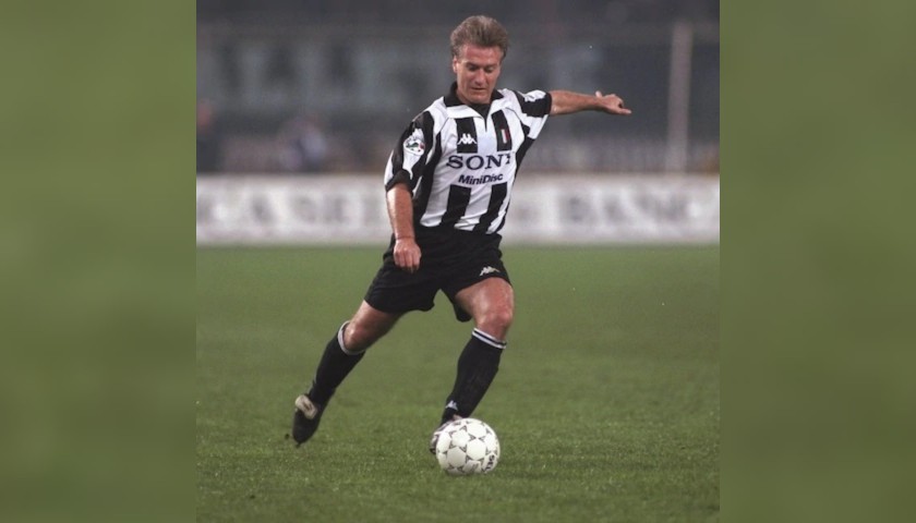 Deschamps' Official Juventus Signed Shirt, 1997/98