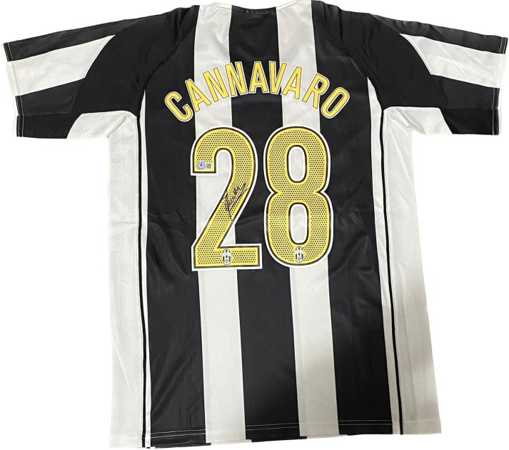 Maglia replica firmata di Fabio Cannavaro per la Juventus 2004/05