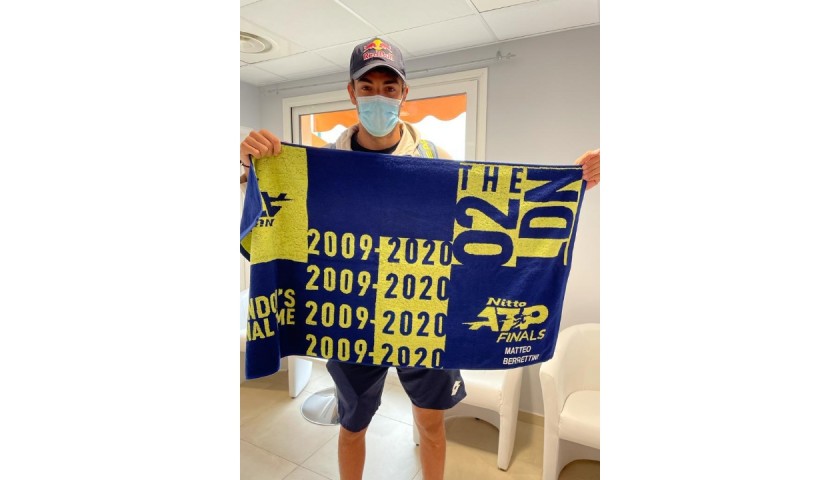 Matteo Berrettini Towel, ATP Finals 2020