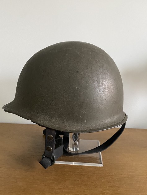 Elmetto originale US M1 trasformato dalle truppe francesi in Elmetto da  Paracadutista nella Guerra d'Indocina, 1946-1954 - CharityStars