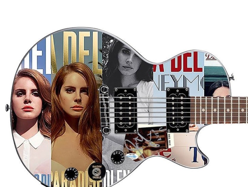 Battipenna firmato da Lana Del Rey su una chitarra Epiphone Les Paul personalizzata