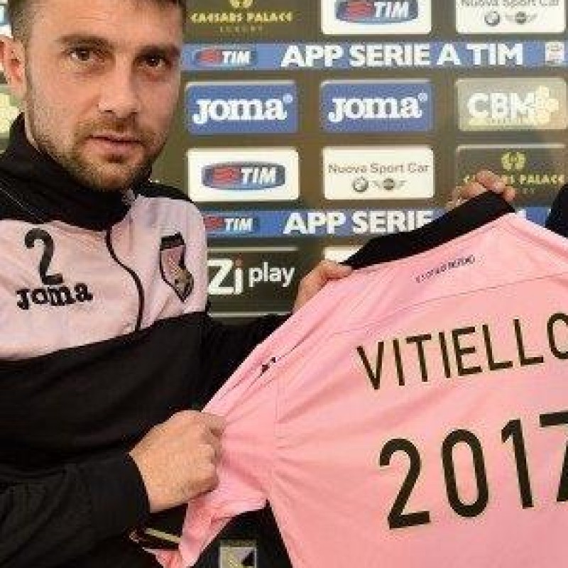 Palermo shirt celebrating the new contract for Vitiello - signed