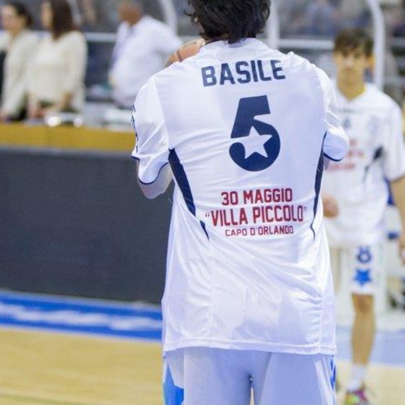 Coprimaglia Basile Orlandina Basket indossata e firmata