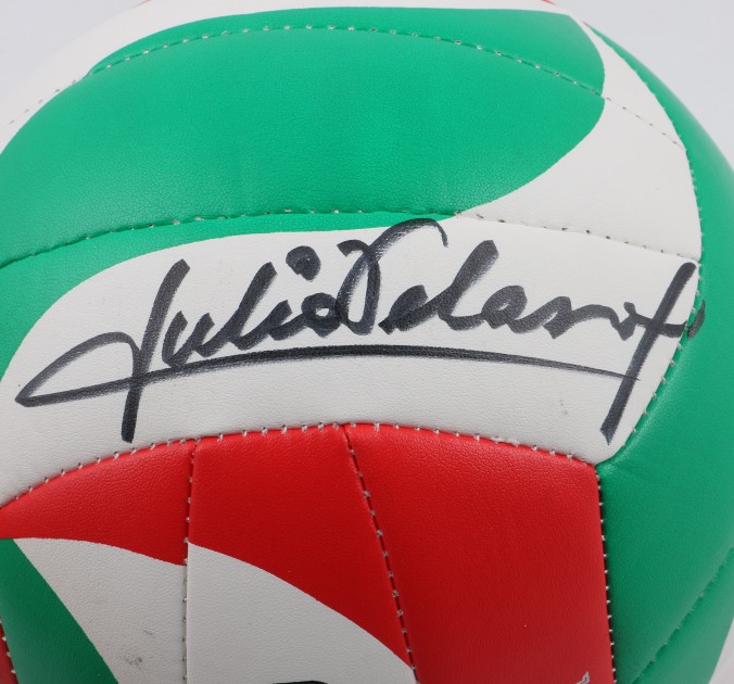 Volley ball signed by Julio Velasco