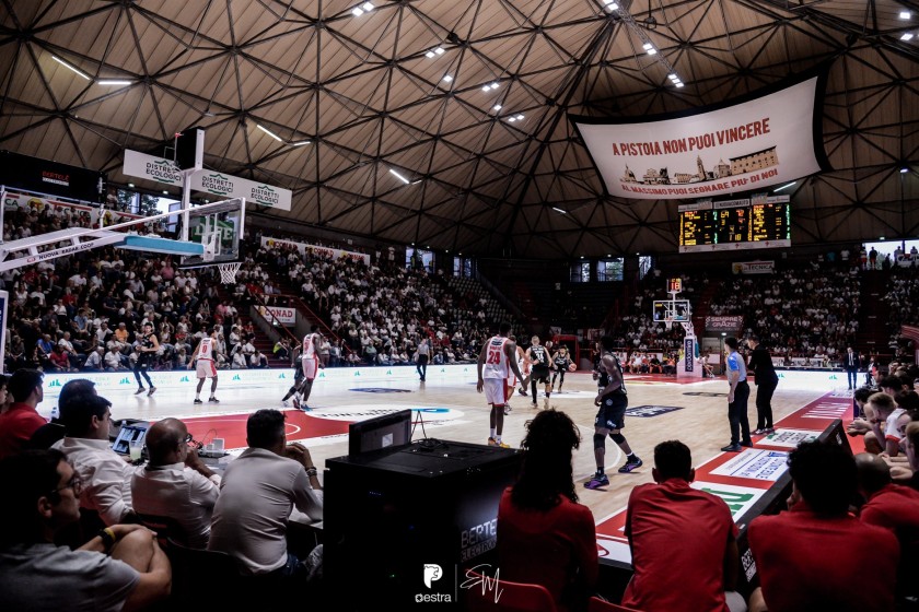 Assisti dal Parterre a Pistoia Basket vs Venezia + Walkabout