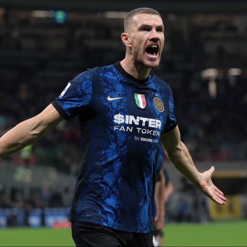 Dzeko's Official Inter Signed Shirt, 2021/22 