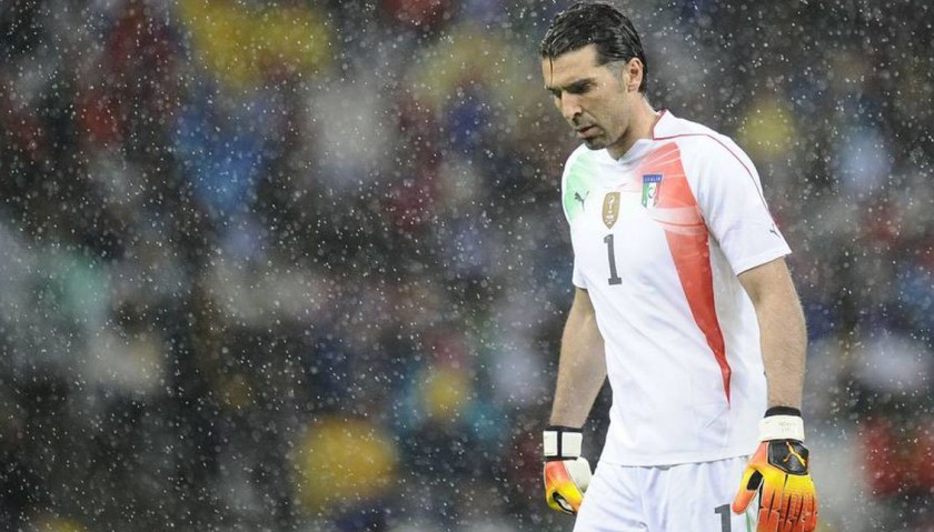 Buffon's Match-Issued Italy Shirt, 2010 World Cup