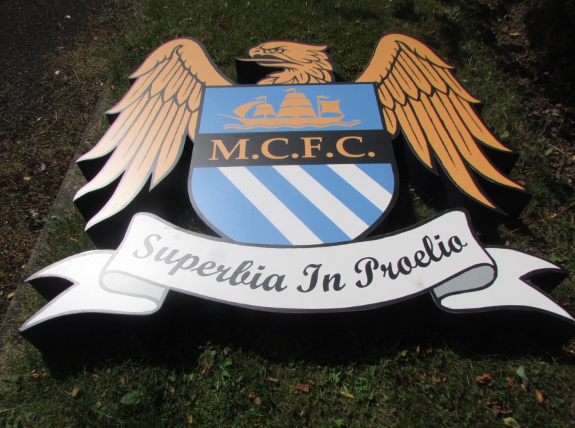 Electronically Lit MCFC Club Crest from the Club Store - 1/2
