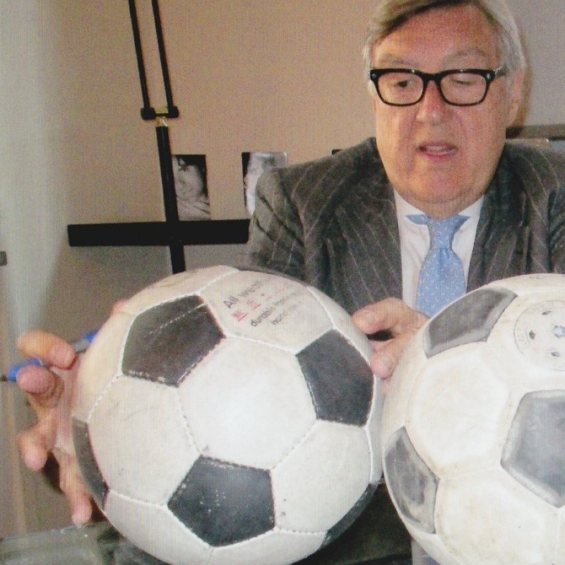 Vintage ball  signed by Guido Borghi, Varese Calcio president '69-'78