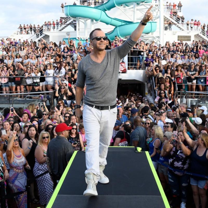 Win a Cabin on NKOTB Cruise X, Private Photo Op with Donnie & the Band + More!