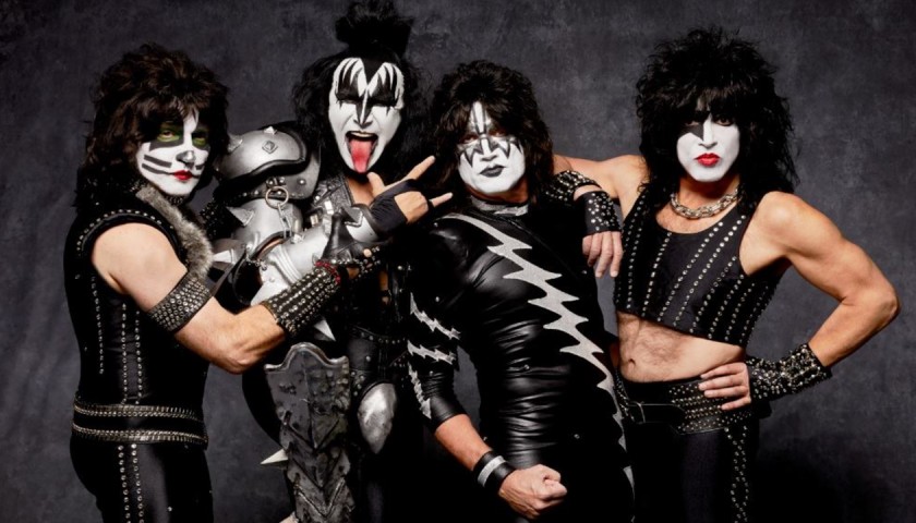 The Ultimate Kiss Experience in London