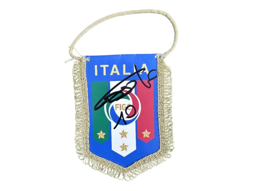 Official Italy pennant - Signed by Antonio Cassano