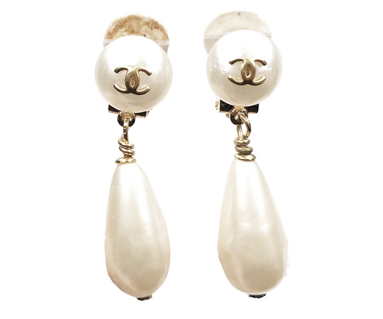 Chanel Vintage Drop Dangle Clip on Earrings