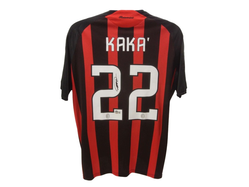 Replica della maglia del Milan firmata da Kakà