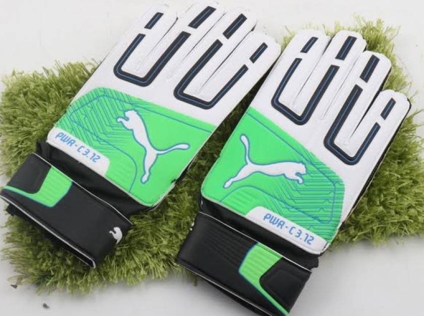 Puma Gloves signed by Donnarumma