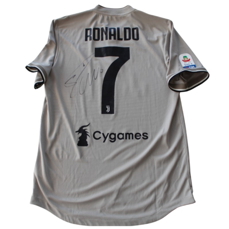 Ronaldo's Juventus Signed Match Issued shirt, 2018/19