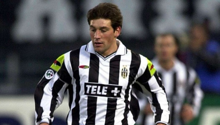 O'Neill's Juventus Match Shirt, 2000/01