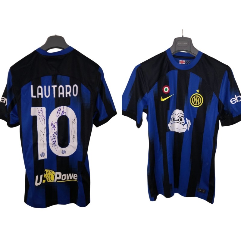 Maglia ufficiale Lautaro Inter, 2023/24 "Tartarughe Ninja Edition" - Autografata dai giocatori