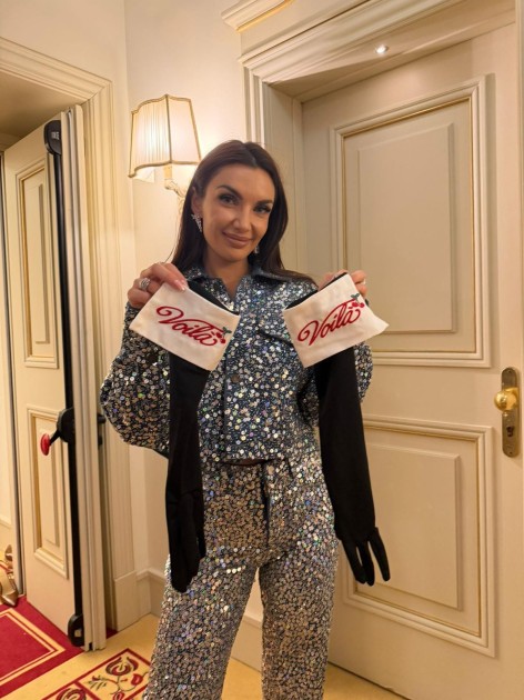 Guanti "Voilà" - Donati da Elettra Lamborghini a Sanremo 2026