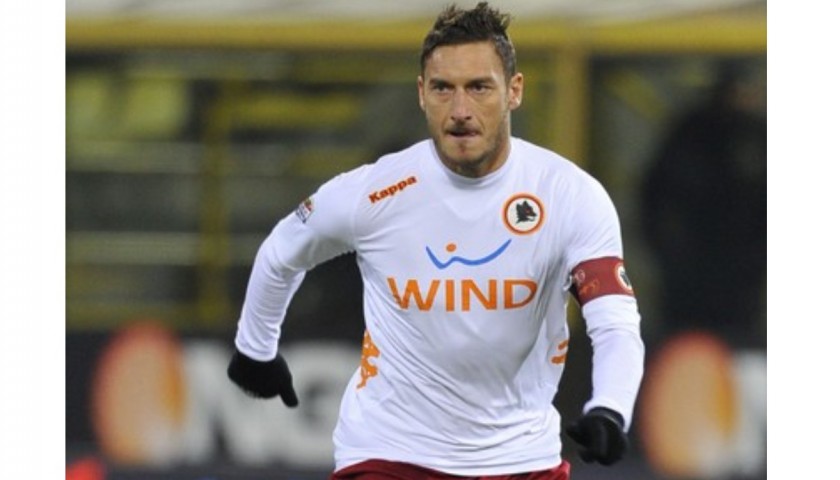 Maglia ufficiale Totti Roma, 2011/12 - Autografata - CharityStars